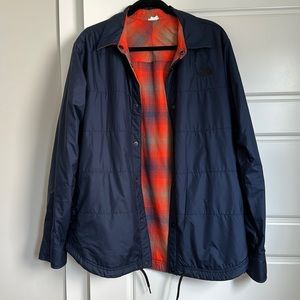 Men’s North Face Navy Quilted Jacket size Medium